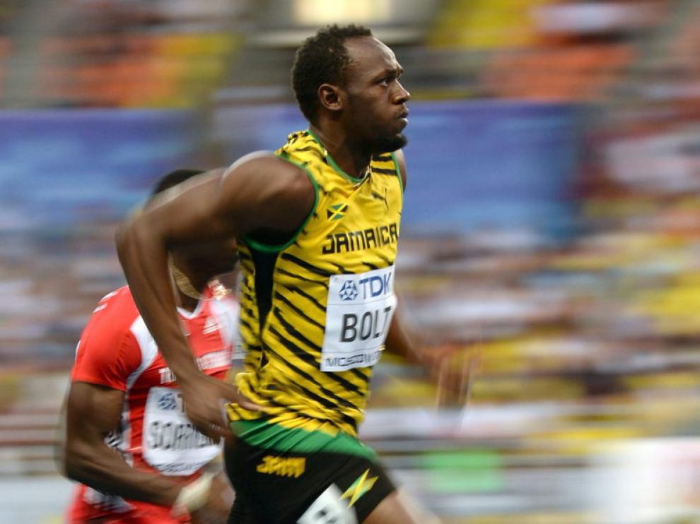 Bolt vence sin presiones