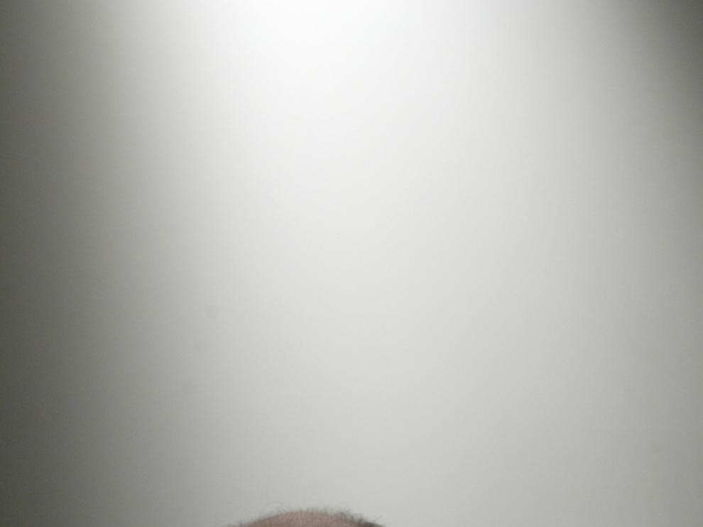 Ángel Guinda, poeta.