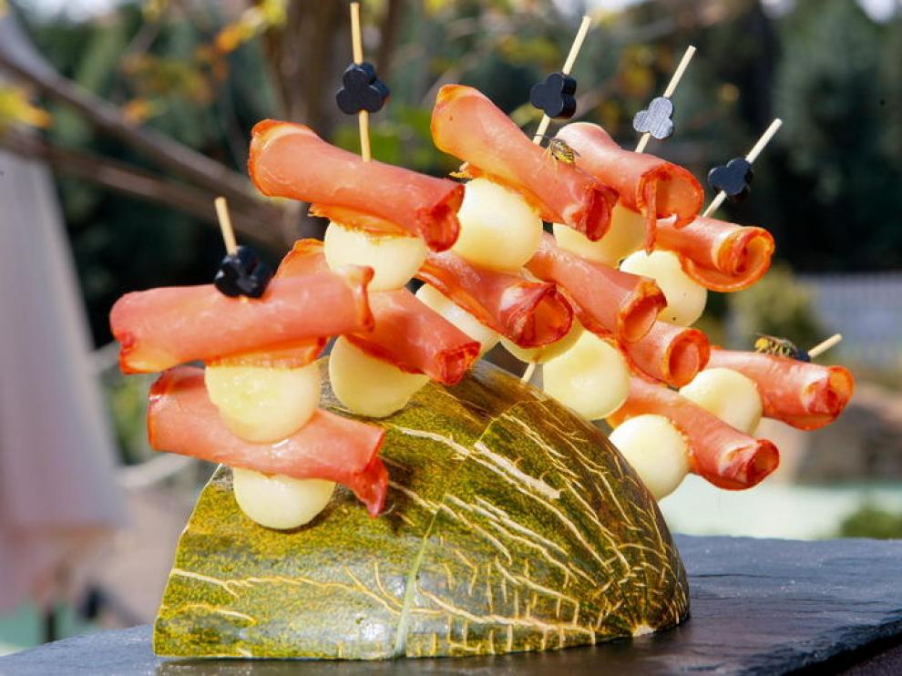 Una forma original de presentar el melón con jamón