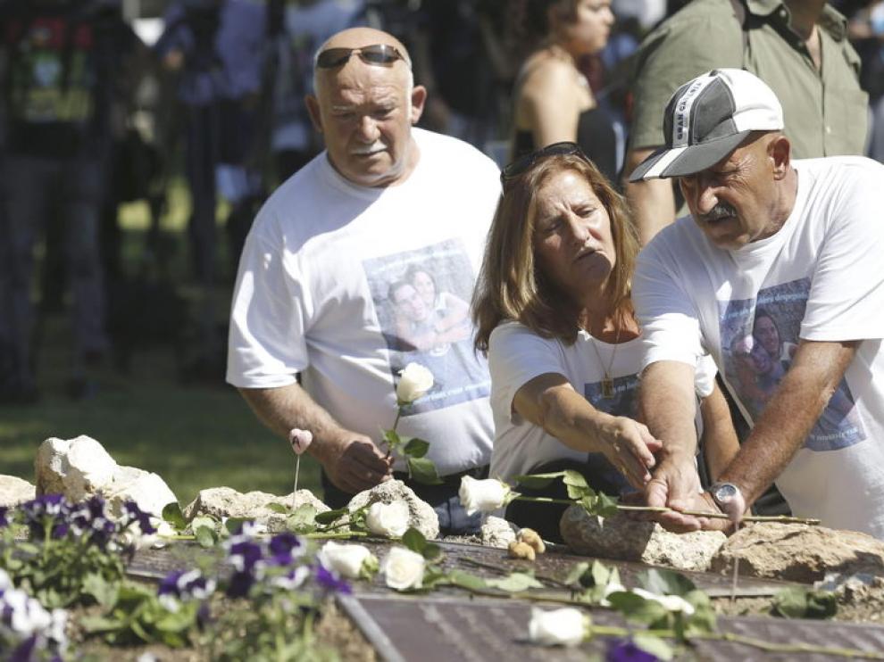 Los familiares de las víctimas en los actos realizados