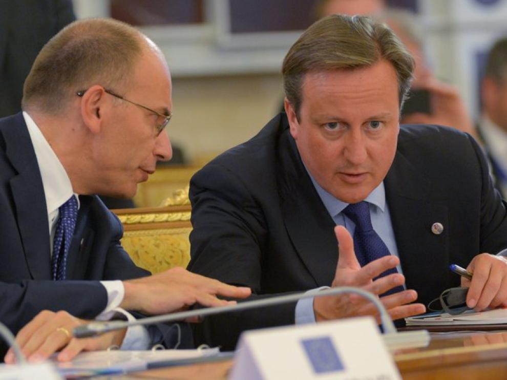 Cameron conversa con Putin