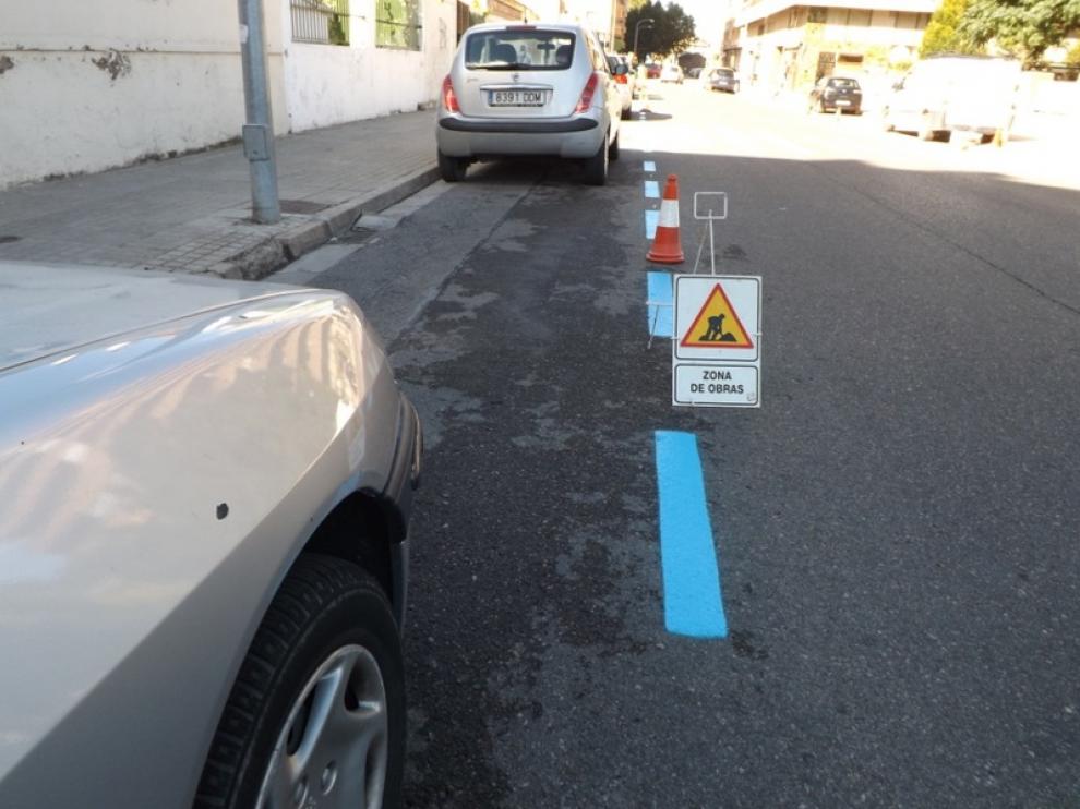 Una zona azul recién pintada.