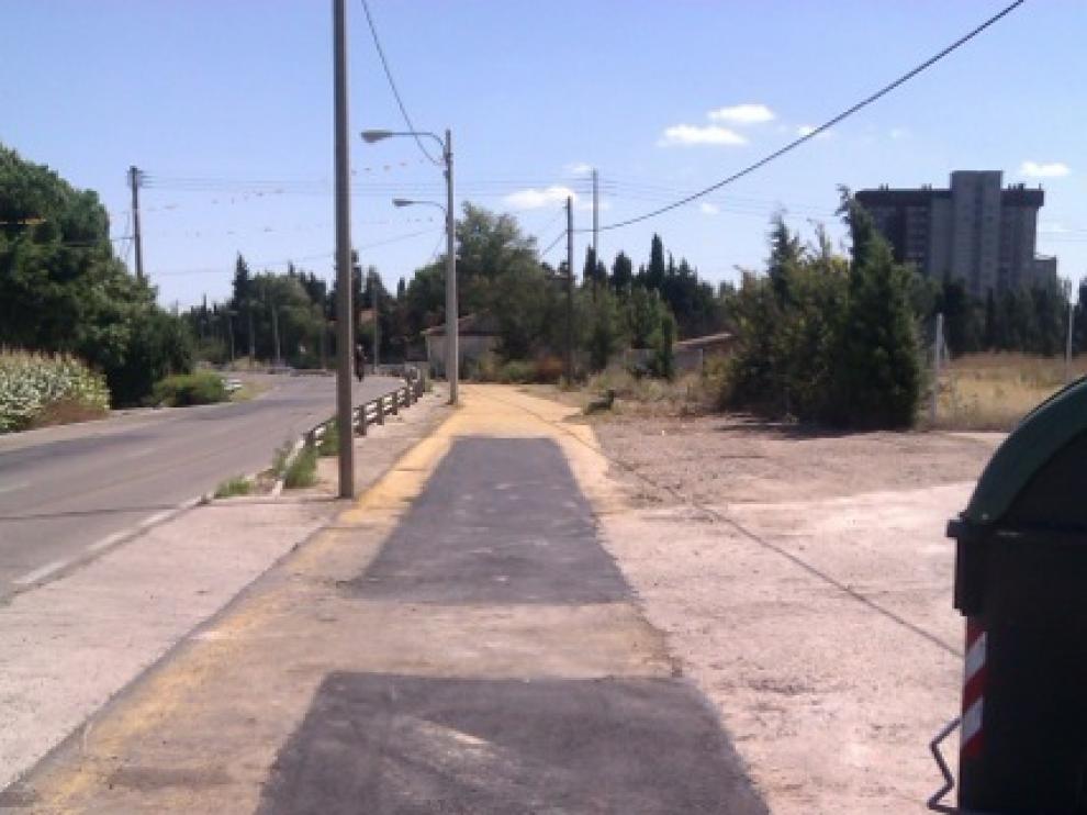 Obras que se han acometido en el andador que une las piscinas con el casco urbano en Movera
