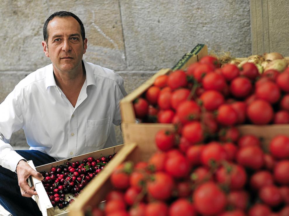 En la imagen, el periodista Antonio Ortí, autor de 'Comer o no comer'