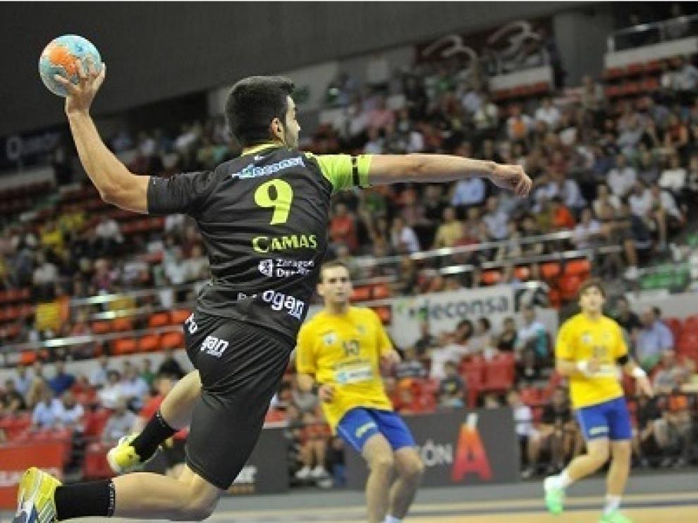 Imagen de un partido del BM Aragón