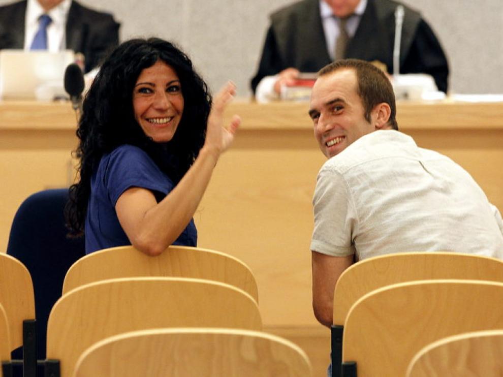 Txeroki en el banquillo junto a Leire López Zurutuza