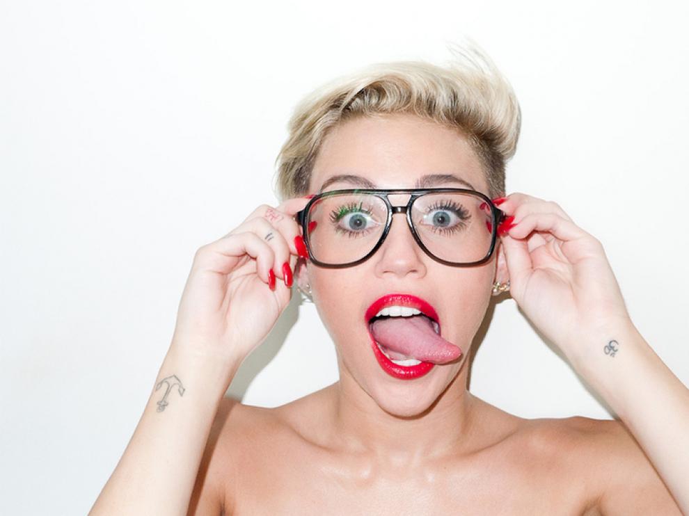 Miley posa para