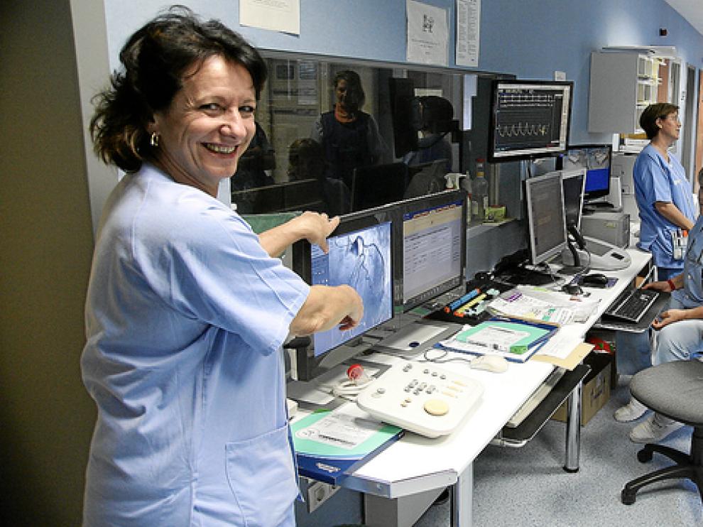 El equipo de Hemodinámica del Miguel Servet de Zaragoza, con la doctora Isabel Calvo a la izquierda
