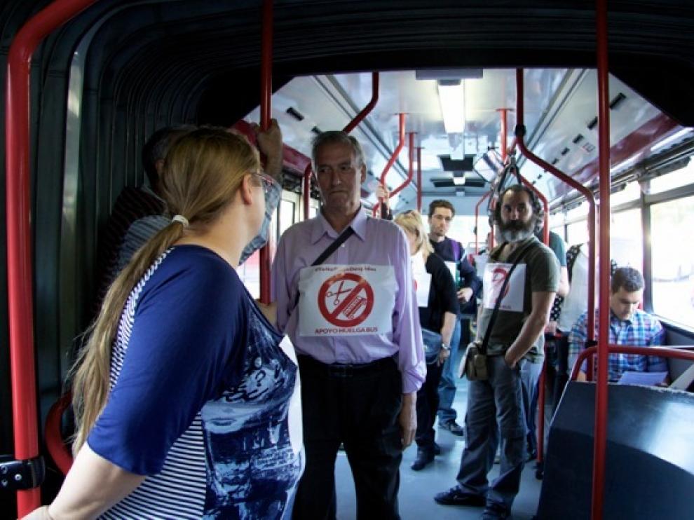 Protesta contra los despidos en AUZ llevada a cabo en la línea 23