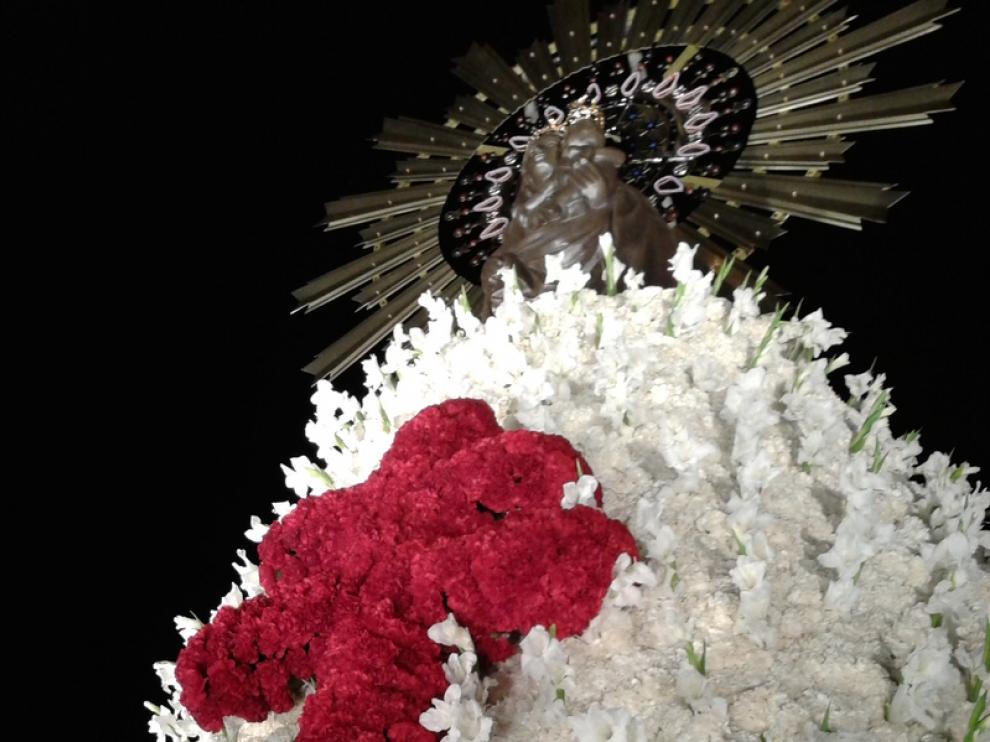 La Virgen desde la estructura