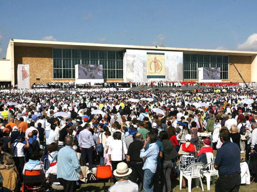 Más de 20.000 personas han asistido a la beatificación