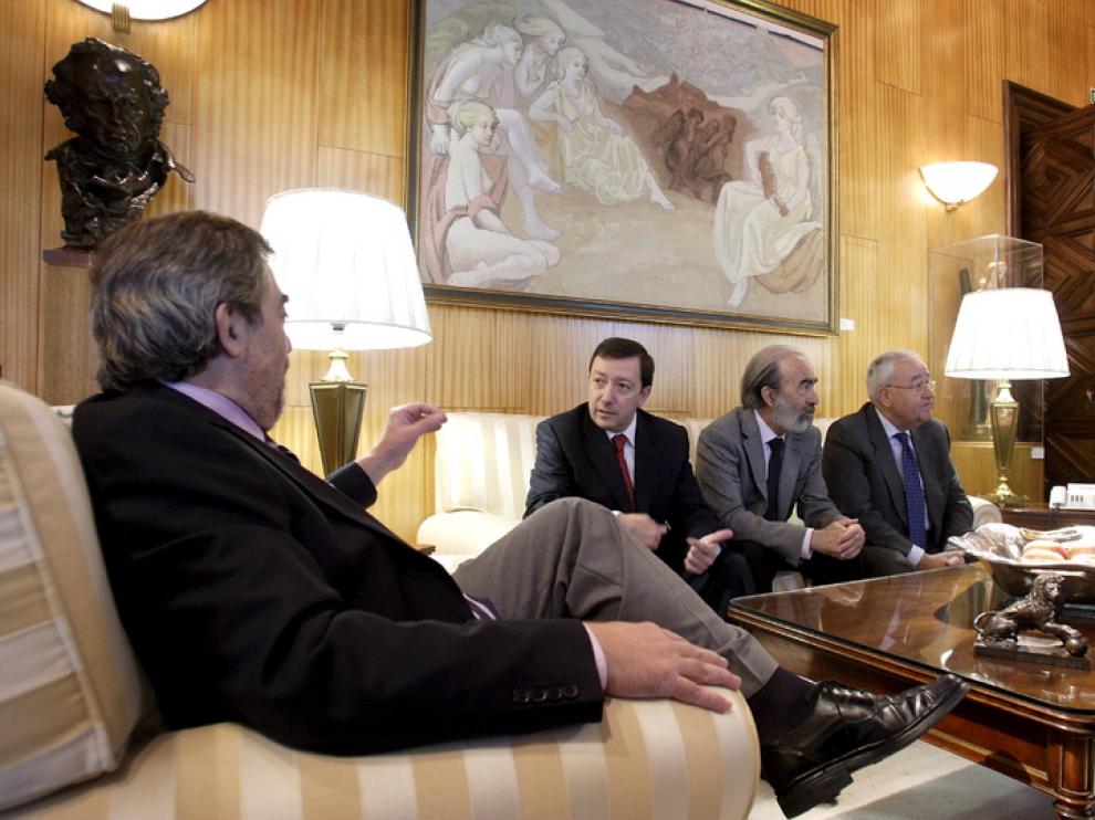 Reunión entre los alcalde de Zaragoza, Jaca y Huesca para impulsar la candidatura de Zaragoza