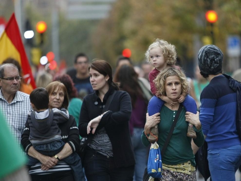 Profesores, alumnos y padres secundan una masiva jornada de huelga de la Educación.