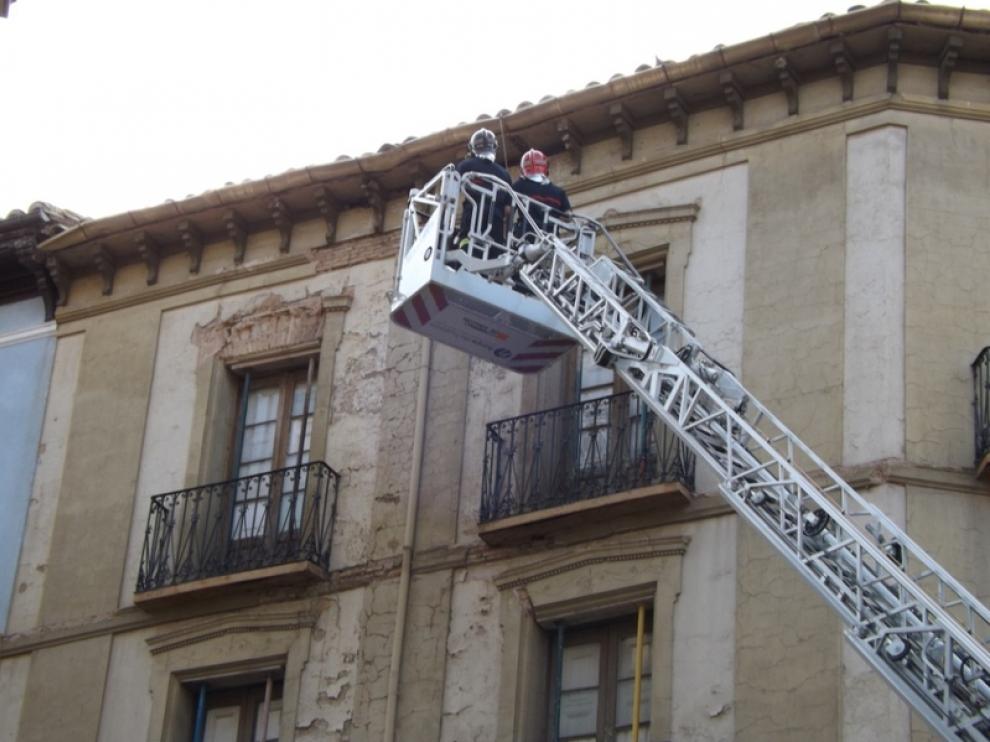 Los bomberos, en el antiguo edificio de Nuevas Sederías