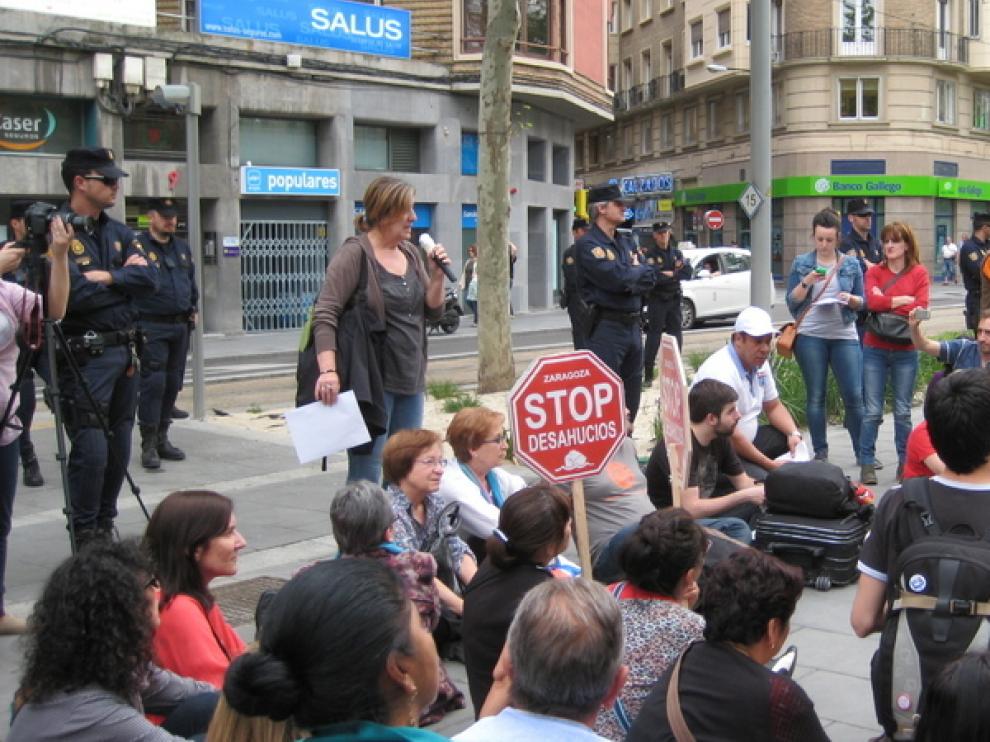 Asamblea de Stop Desahucios en Zaragoza