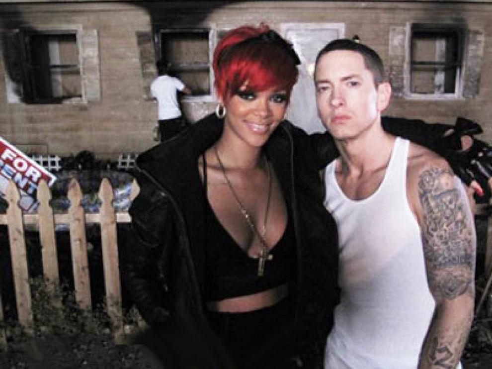 El rapero, Eminem, junto a Rihanna.