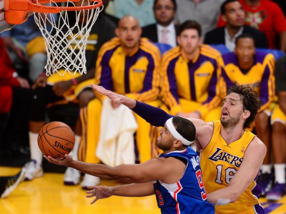 Pau Gasol firmó 15 puntos
