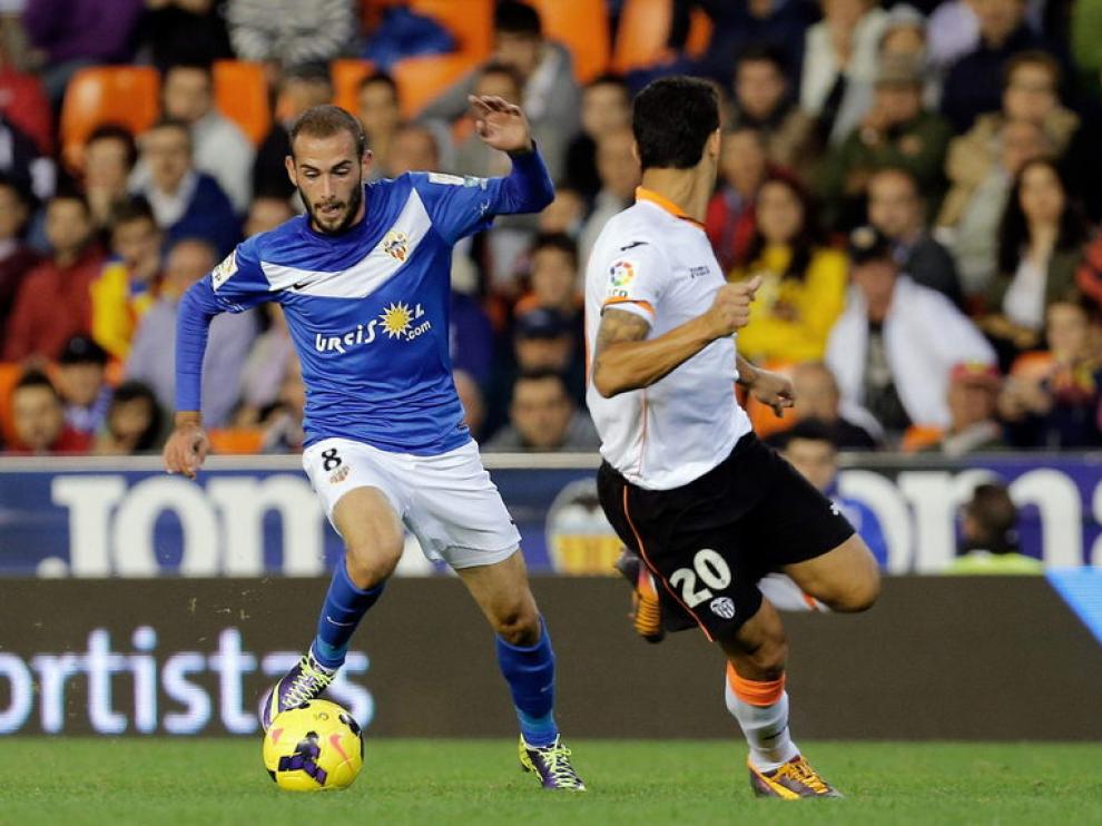 Aleix se dispone a marcar