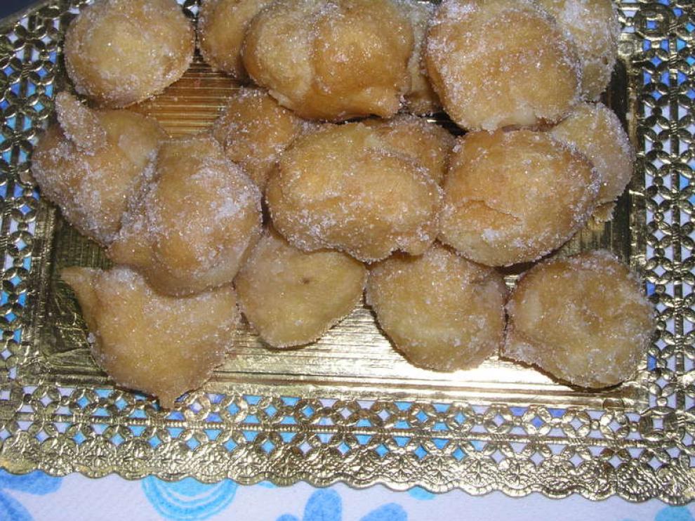 Los buñuelos, dulce típico de las festividades de Todos los Santos y de la festividad de Difuntos