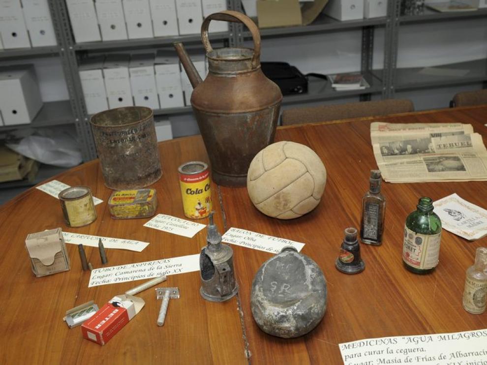 Algunos de los objetos encontrados en pueblos abandonados de Teruel