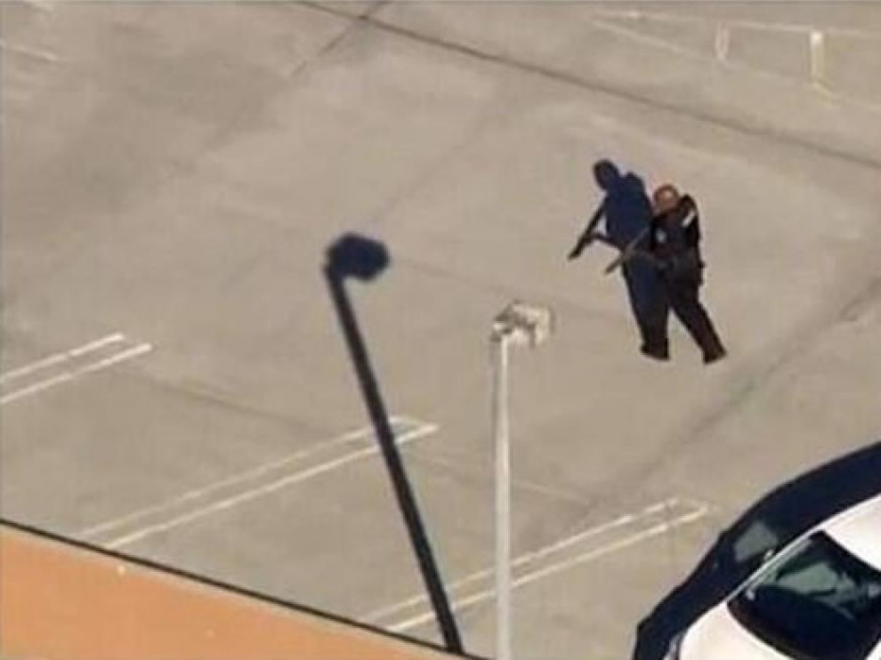 Varios agentes de Policía acordonaron la zona