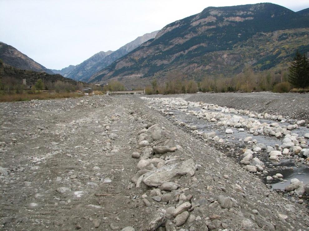 Actuaciones en el cauce del Ésera