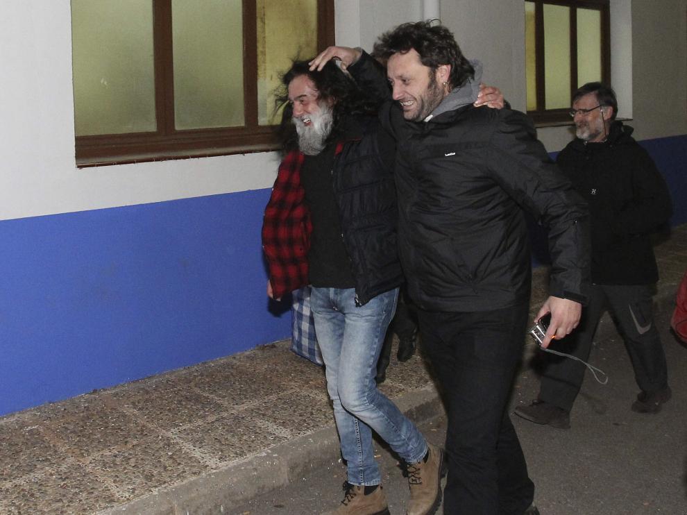 Los etarras Javier Lujambio, Miguel Turrientes y Gonzalo Rodríguez salen de la prisión de Herrera de la Mancha