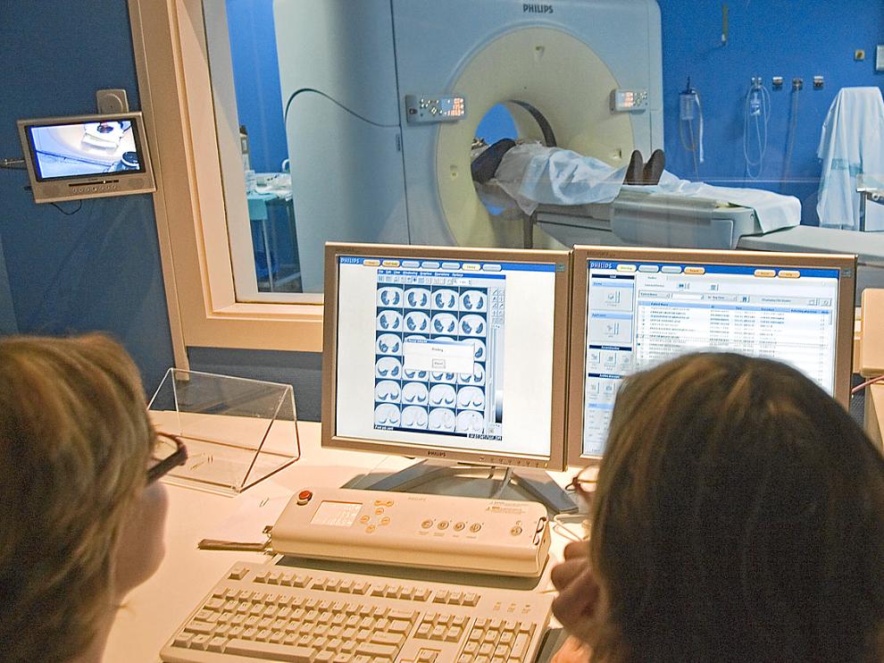 Escáner a un paciente en el Hosital Miguel Servet de Zaragoza, uno de los procedimientos de diagnóstico más habituales en casos de cáncer
