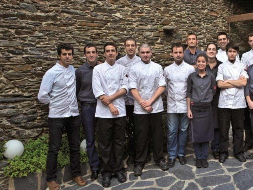 El restaurante Compartir nació de la mano de Mateu Casañas, Eduard Xatruch y Oriol Castro en abril de 2012.