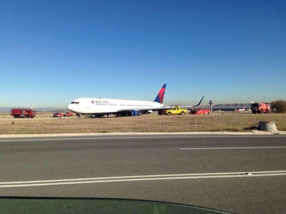 Imagen del avión de Delta que sufrió la salida de pista