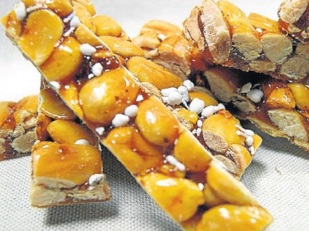 El guirlache es uno de los dulces típicos de la repostería zaragozana.