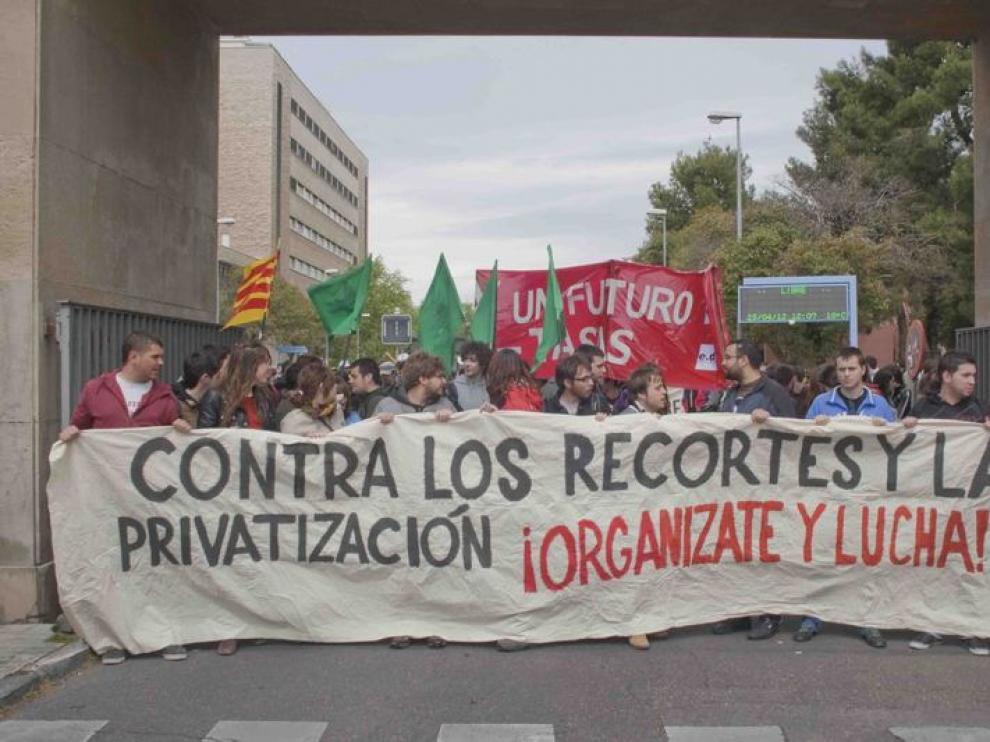 Manifestación contra los recortes en educación en Zaragoza