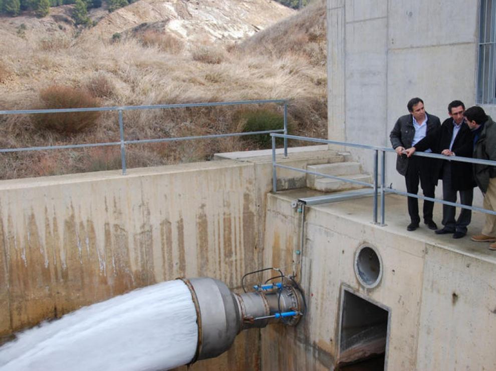 Inicio de las pruebes en el embalse de Lechago