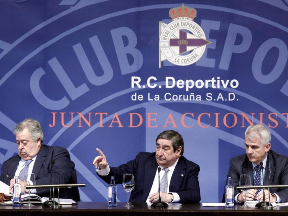 Lendoiro, presidiendo una junta de accionistas