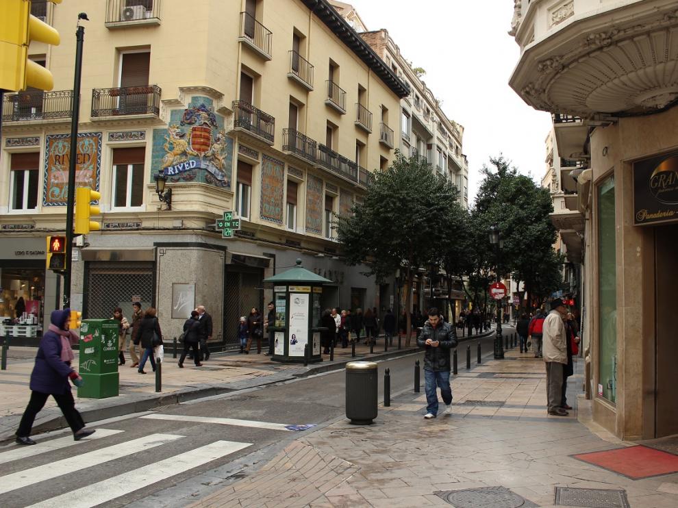 Cierran tiendas de toda la vida y las franquicias ocupan los locales