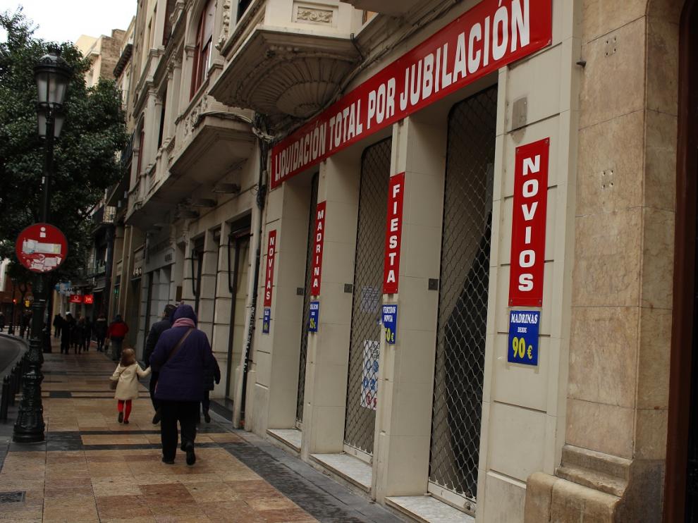 Cierran tiendas de toda la vida y las franquicias ocupan los locales