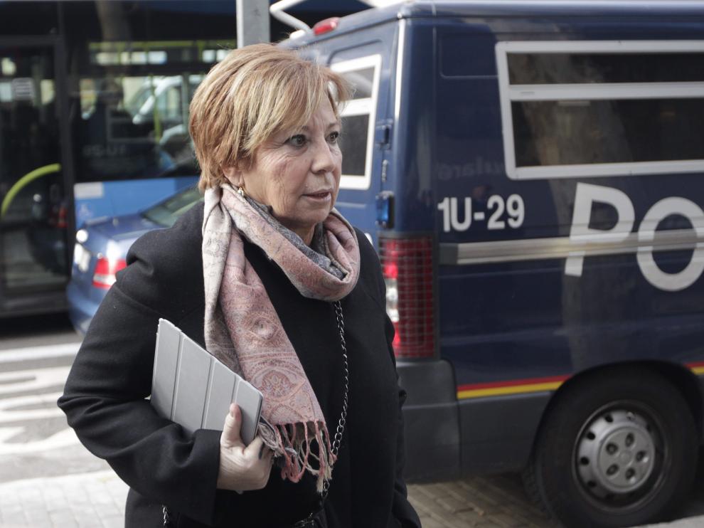Celia Villalobos a su llegada al Comité del PP