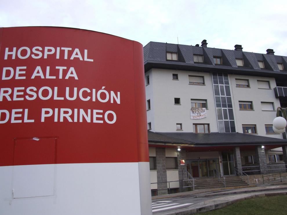 Fachada principal del hospital de Jaca