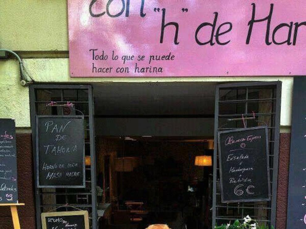 La cafetería 'Con H de harina', en el paseo de la Constitución de Zaragoza