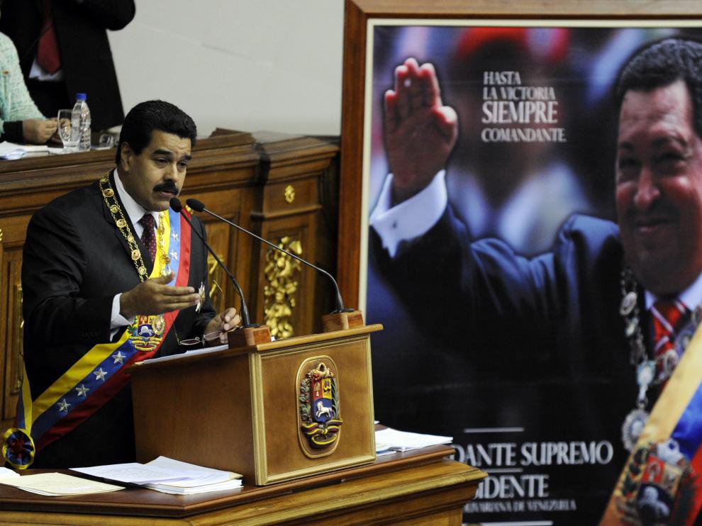 Nicolas Maduro controlará la programación televisiva