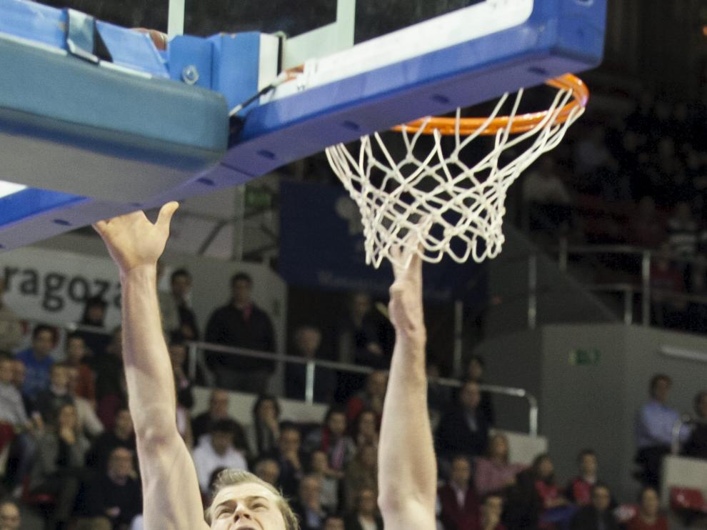 Roll, uno de los mejores frente al Lietuvos Rytas