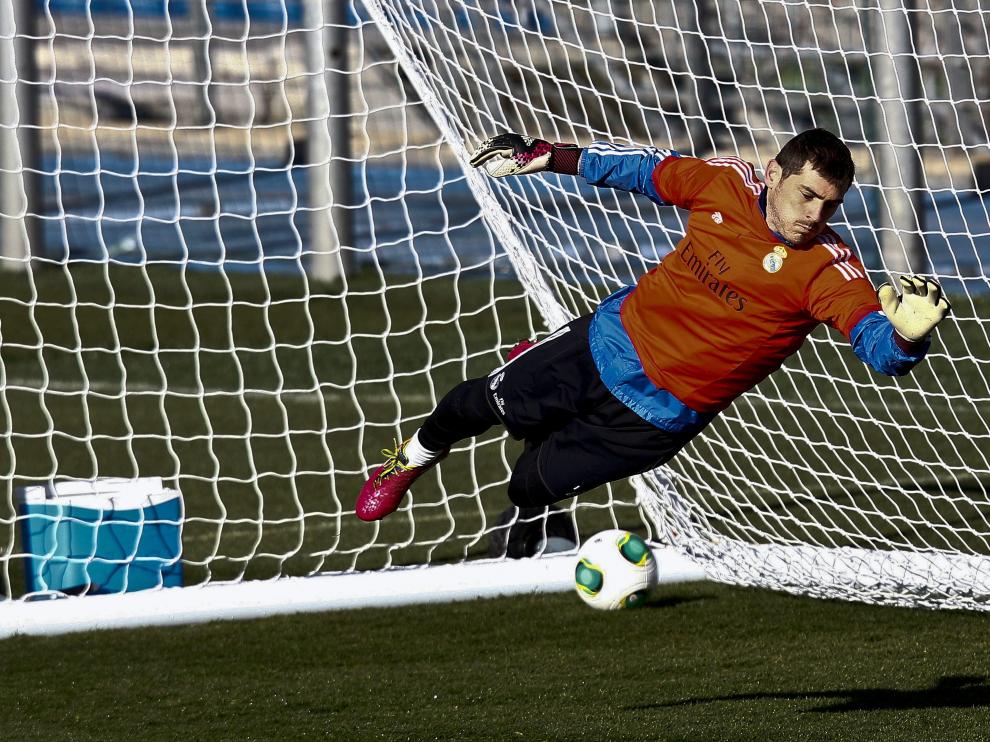 Casillas, durante un entrenamiento del Real Madrid
