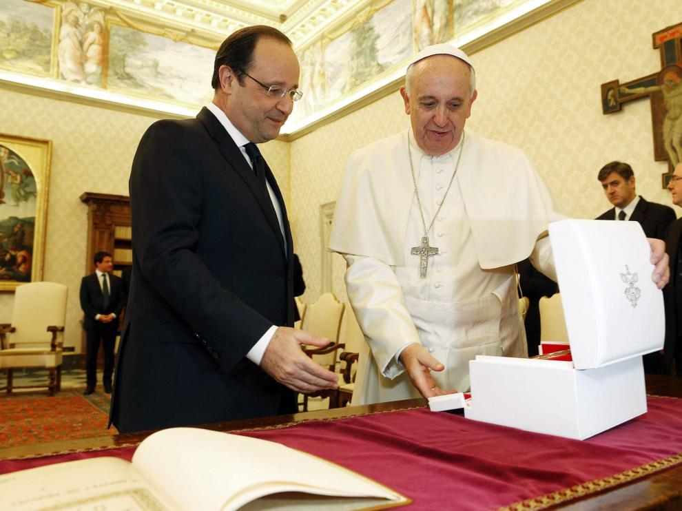 El papa Francisco recibe a Hollande