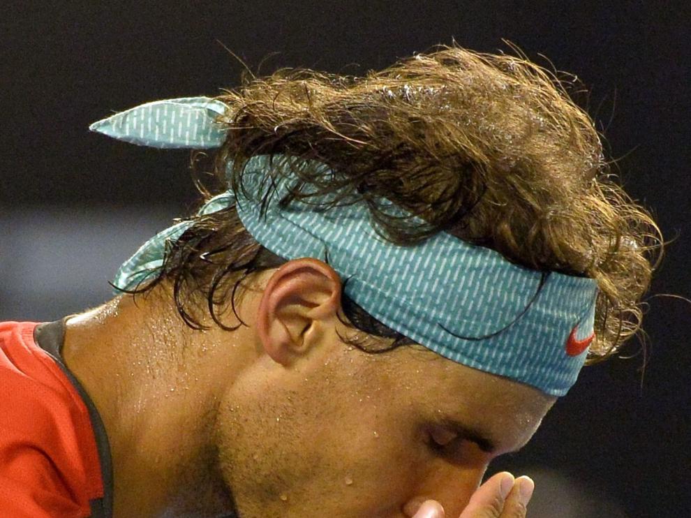 Rafa Nadal se duele de su lesión