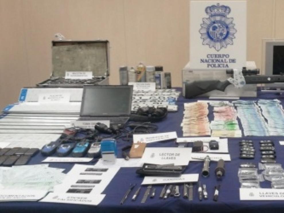 Desarticulado un grupo dedicado al tráfico ilícito de vehículos premium entre España y Francia