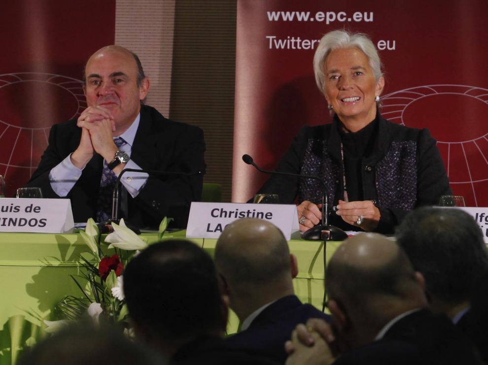 De Guindos en rueda de prensa en Bruselas