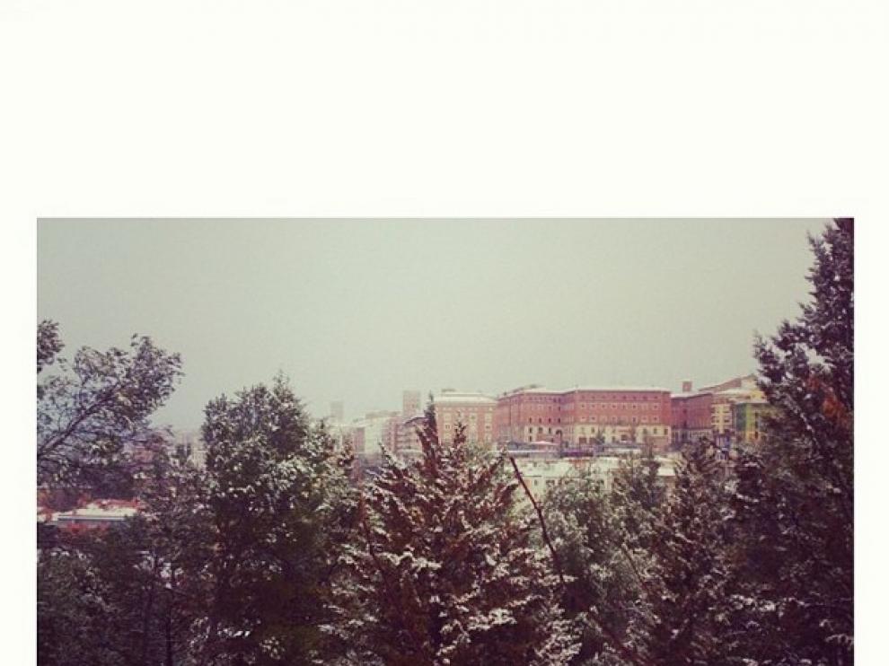 La capital turolense amanecía con una fina capa de nieve