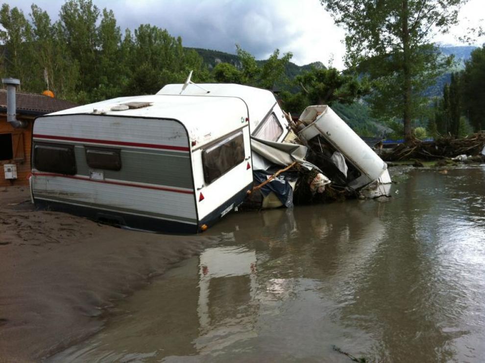 El antiguo camping de Castejón de Sos se inundó en 2013