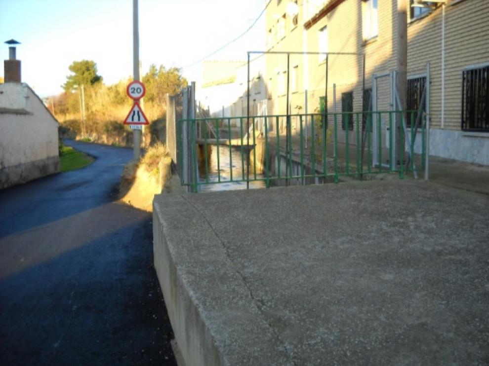 Acequia protegida junto al Sindicato de Riegos