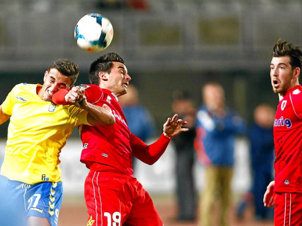 Natalio y Enrich, durante un partido del Numancia frente a la UD Las Palmas.